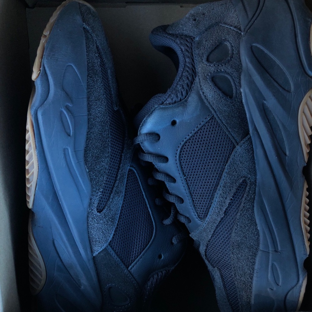 Yeezy 700